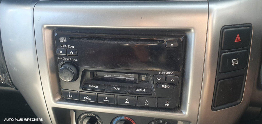 2005 Nissan Patrol Left Front Door Window