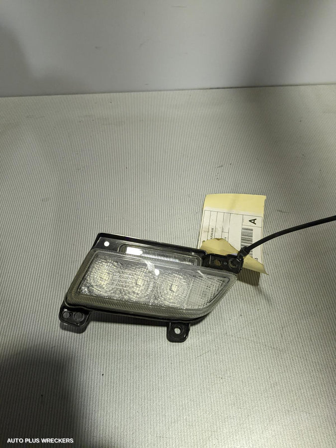 2016-2019 Suzuki Baleno Right Indicator Fog Side