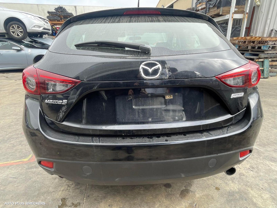 2014 Mazda 3 Right Front Hub Assembly