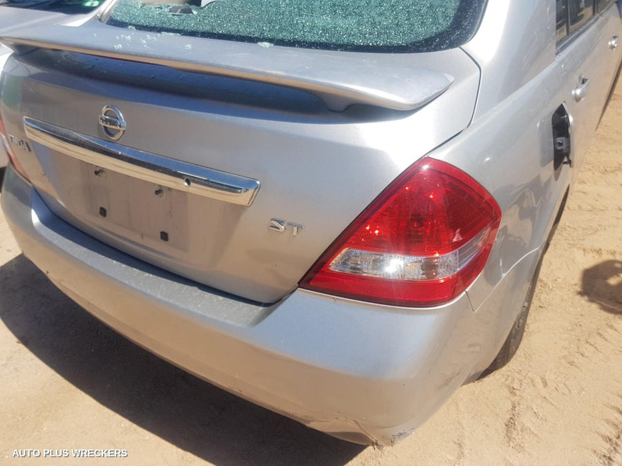 2006 Nissan Tiida Radiator