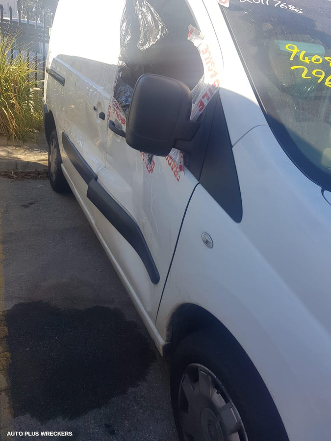 2009 Fiat Scudo Radiator Support