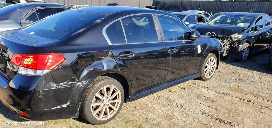2010 Subaru Liberty Right Rear Door Sliding