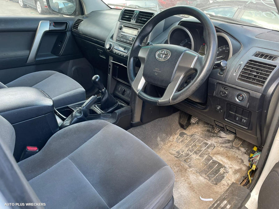 2011 Toyota Prado Console