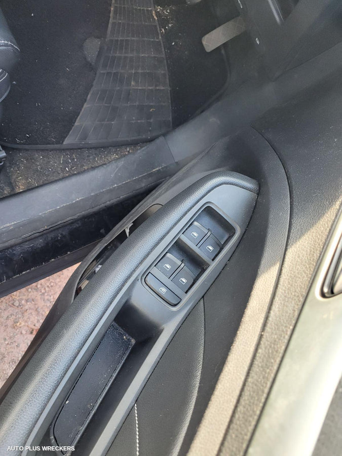 2018 Mg Zs Left Door Mirror