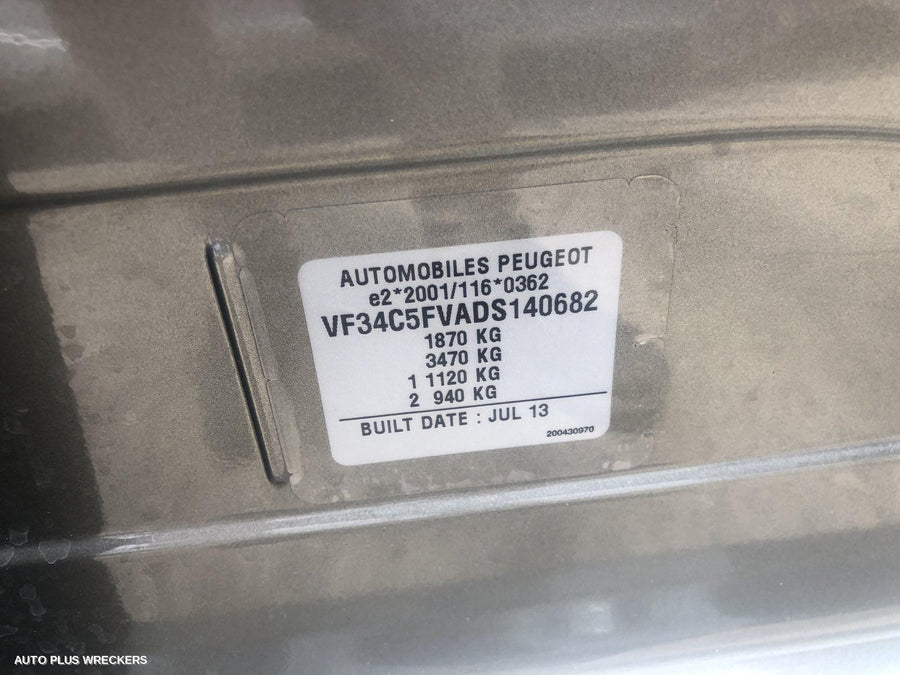 2013 Peugeot 308 Right Rear Door Sliding