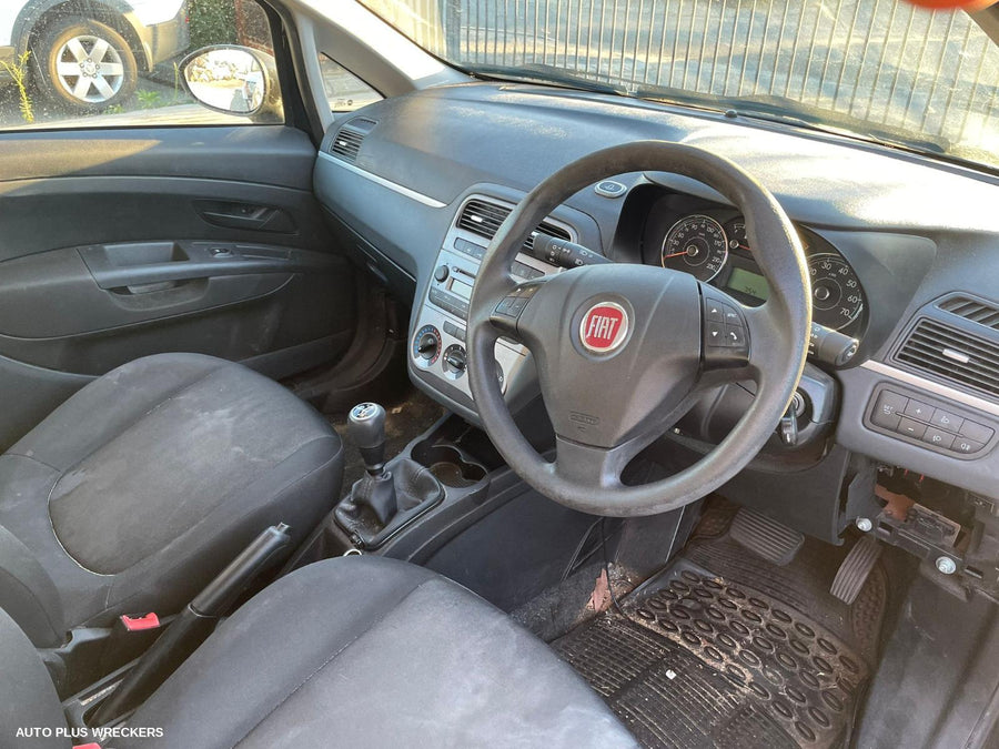 2014 Fiat Punto Right Front Door Window