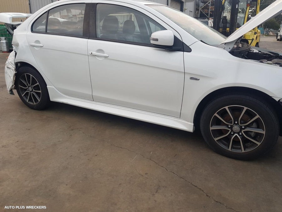 2017 Mitsubishi Lancer Left Guard Liner