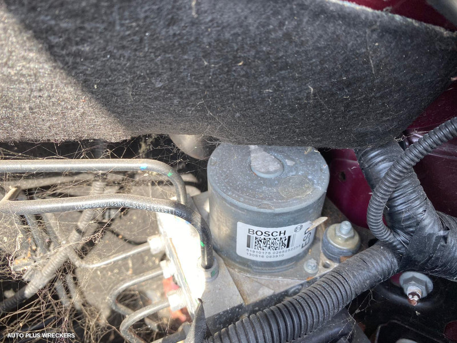 2013 Fiat Punto Radiator Support