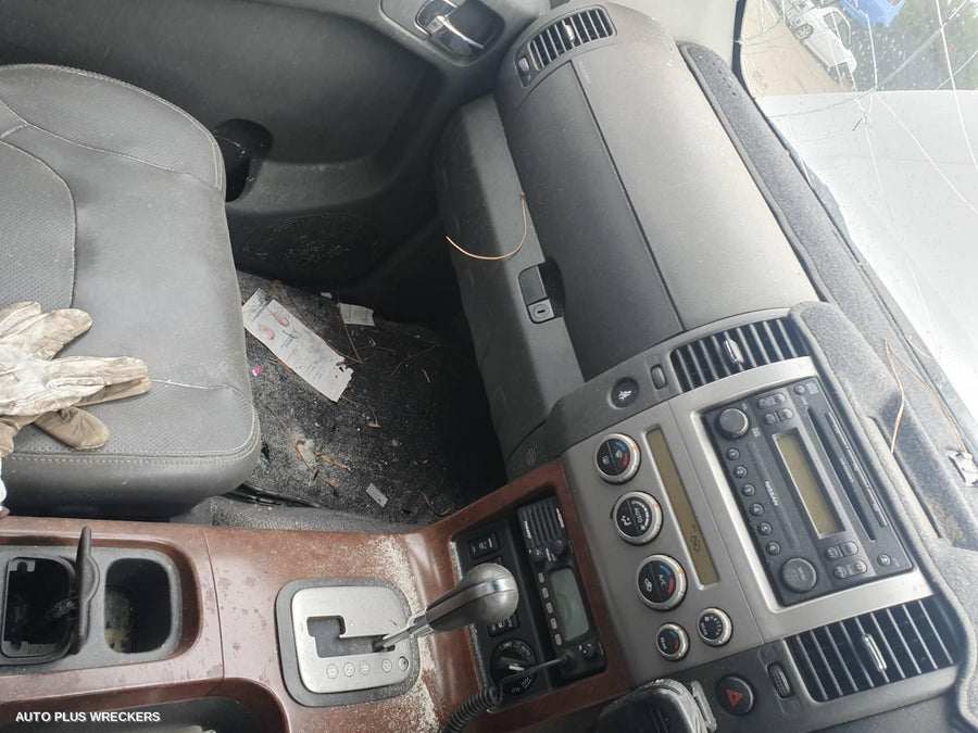 2006 Nissan Pathfinder Sunvisor