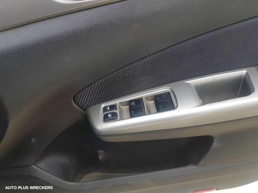 2008 Subaru Forester Left Taillight