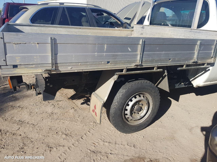 2006 Mitsubishi Triton Radiator