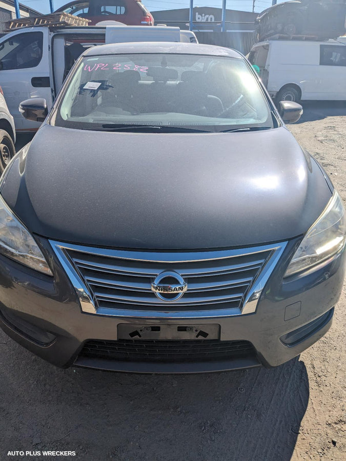 2014 Nissan Pulsar Grille