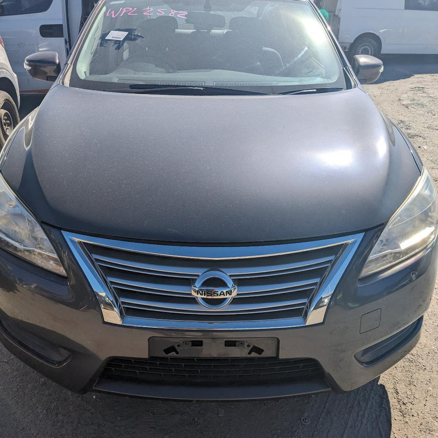 2014 Nissan Pulsar Grille