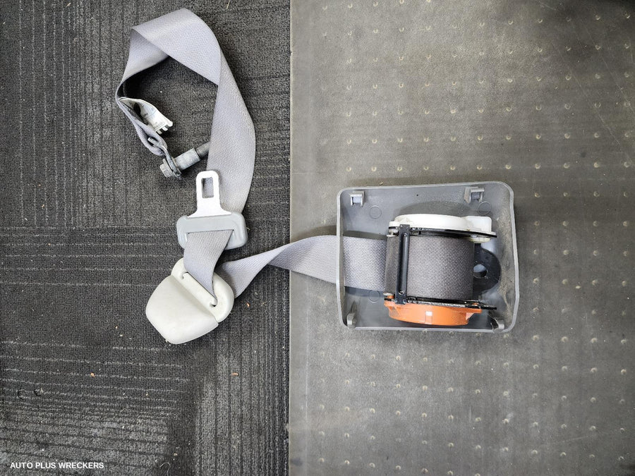 2007 Toyota Hiace Seatbelt Stalk