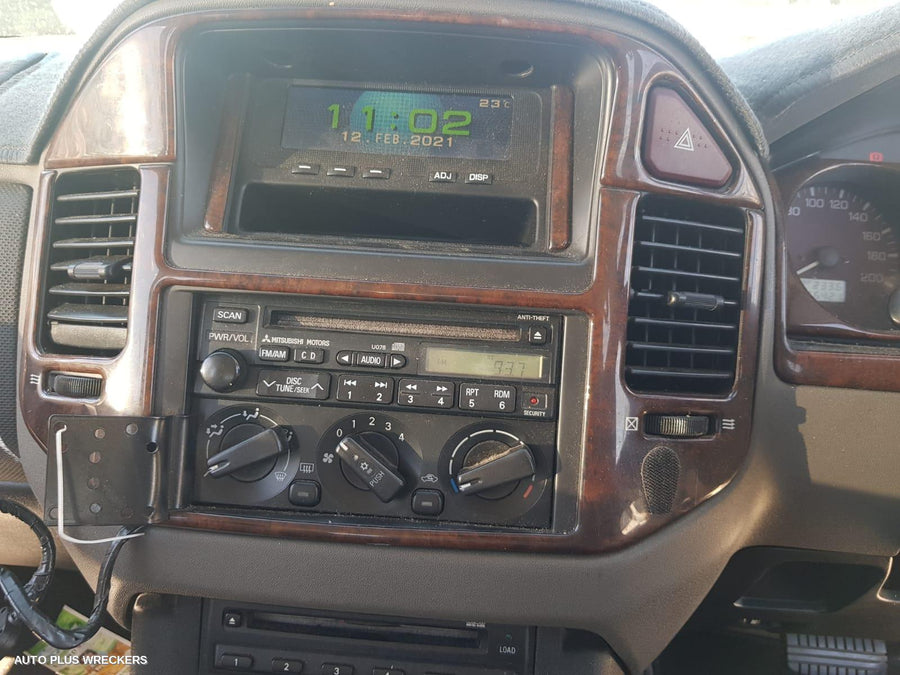 2002 Mitsubishi Pajero Left Headlamp