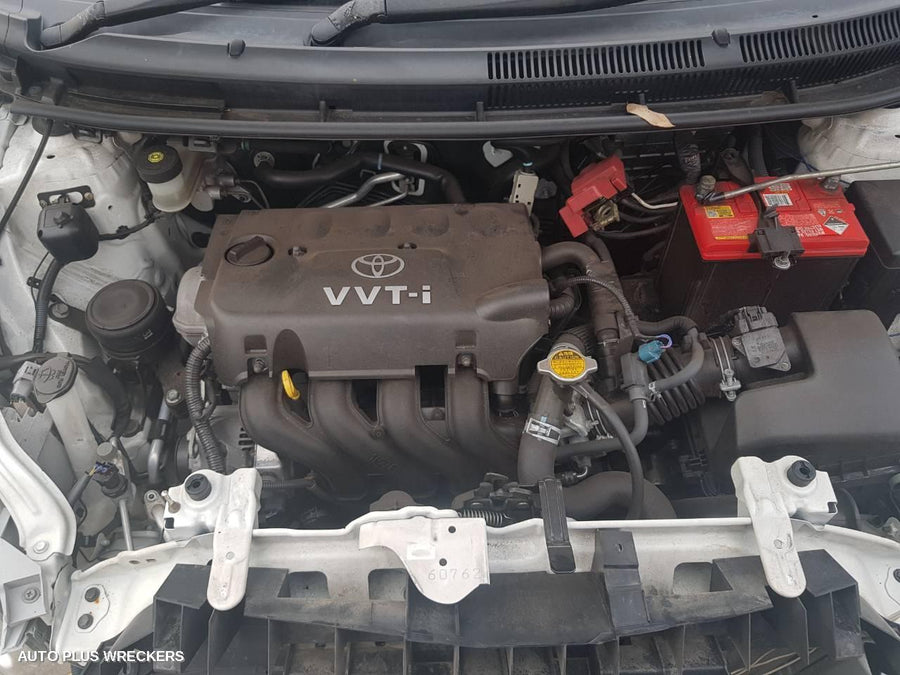 2006 Toyota Yaris Bonnet