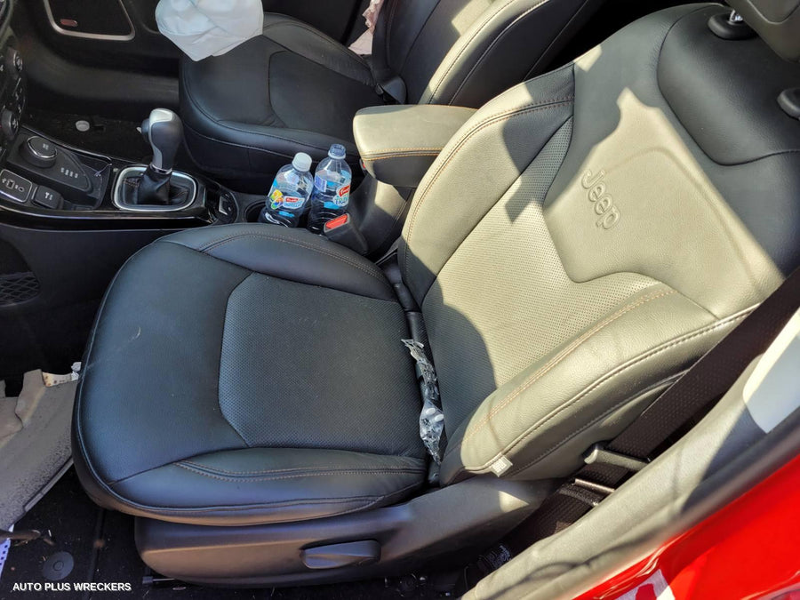 2018 Jeep Compass Right Front Door