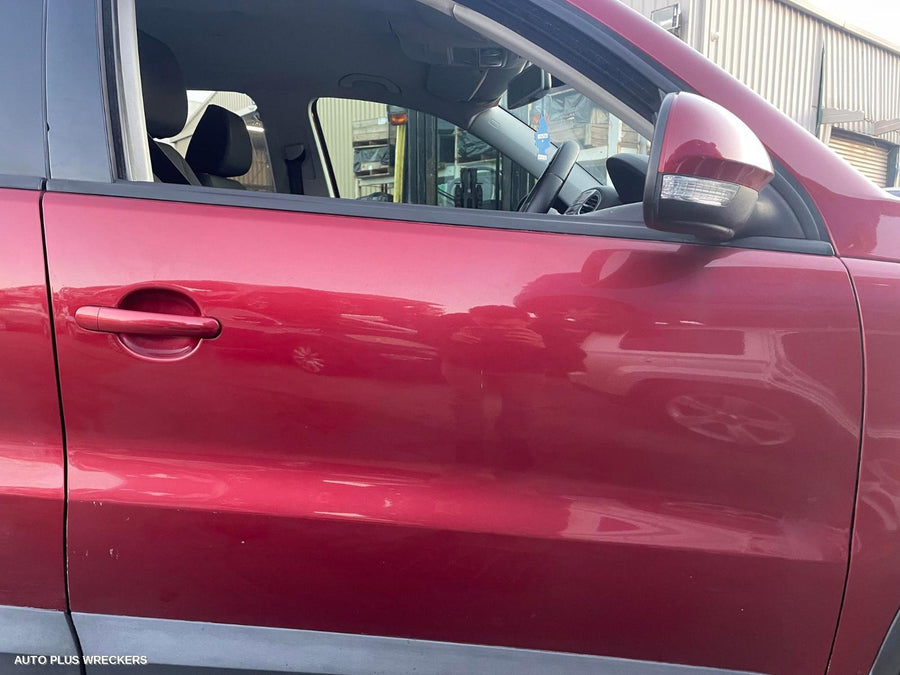 2009 Volkswagen Tiguan Left Headlamp