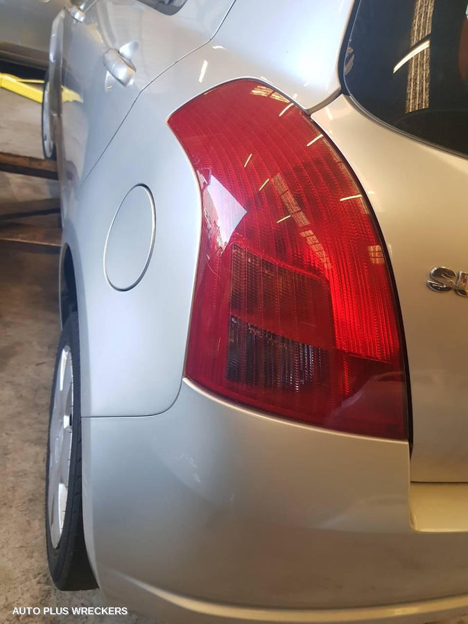 2005 Suzuki Swift Right Taillight