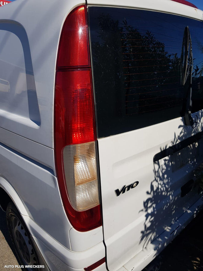 2006 Mercedes Vito Left Guard