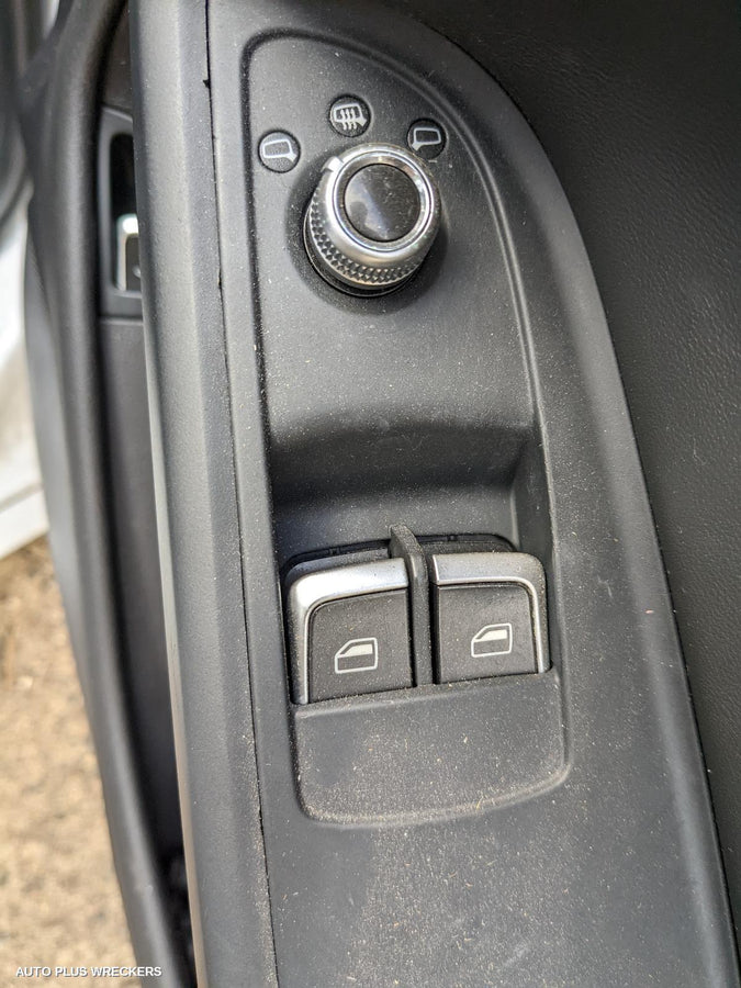 2013 Audi A5 Right Front Door
