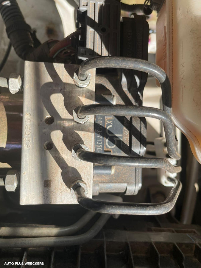 2018 Toyota Hilux Abs Pump Modulator