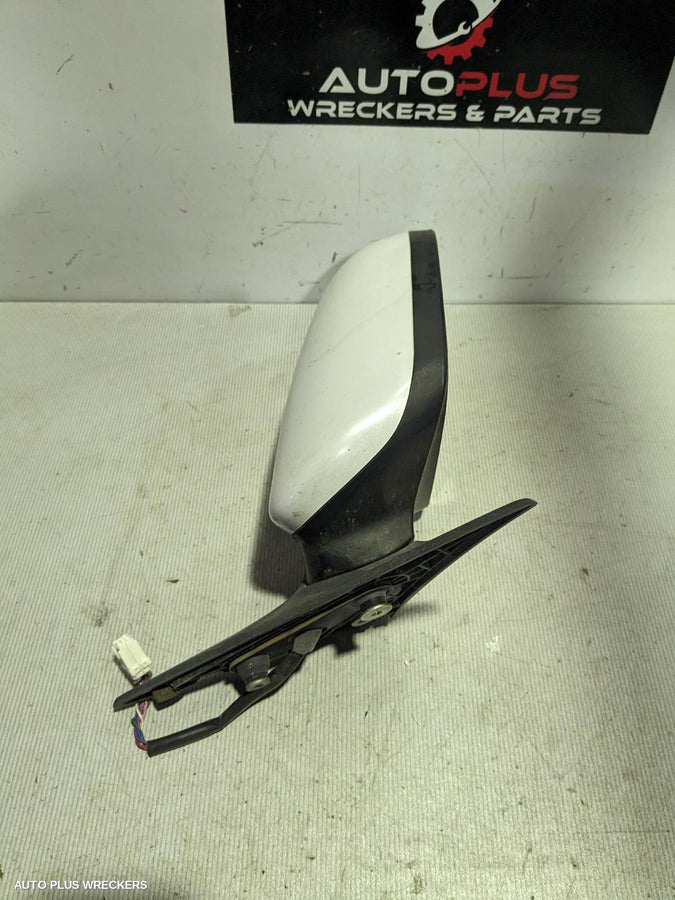 2003-2006 Subaru Liberty Right Door Mirror