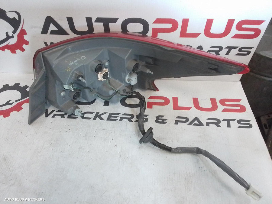 2013 Nissan Pulsar Left Taillight