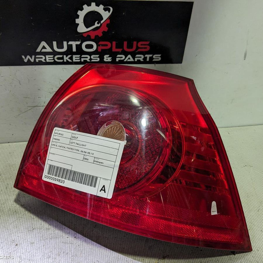 2006 Volkswagen Golf Left Taillight