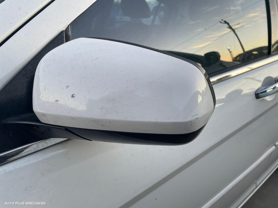 2009 Chrysler Sebring Bonnet