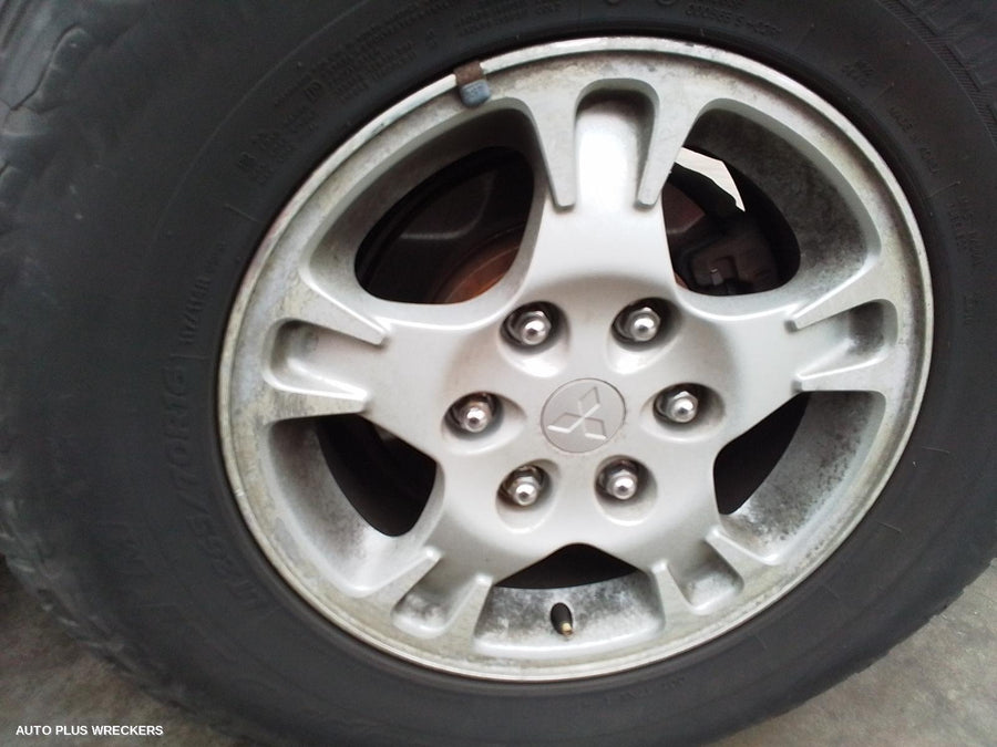 2001 Mitsubishi Pajero Left Front Door