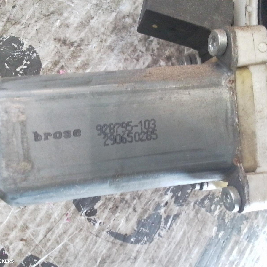 2004-2015 Mercedes Vito Left Front Window Reg Motor