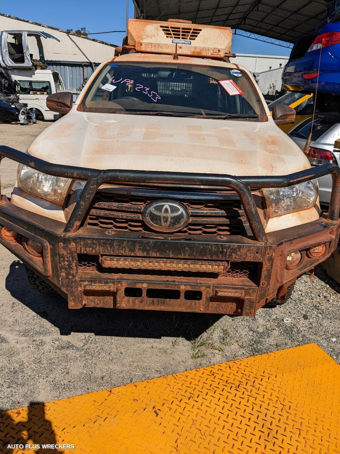 2019 Toyota Hilux Column