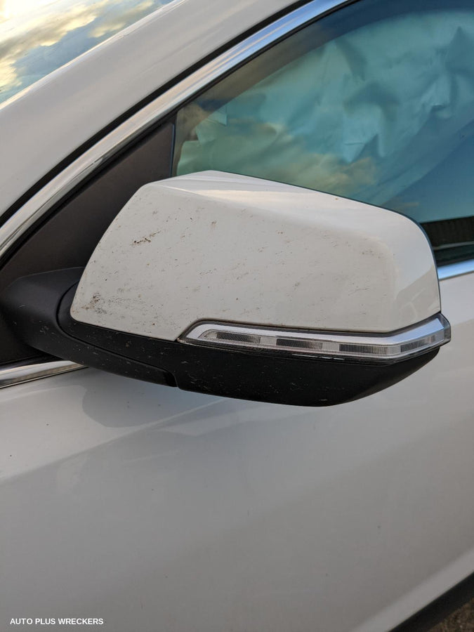 2020 Holden Acadia Headrest