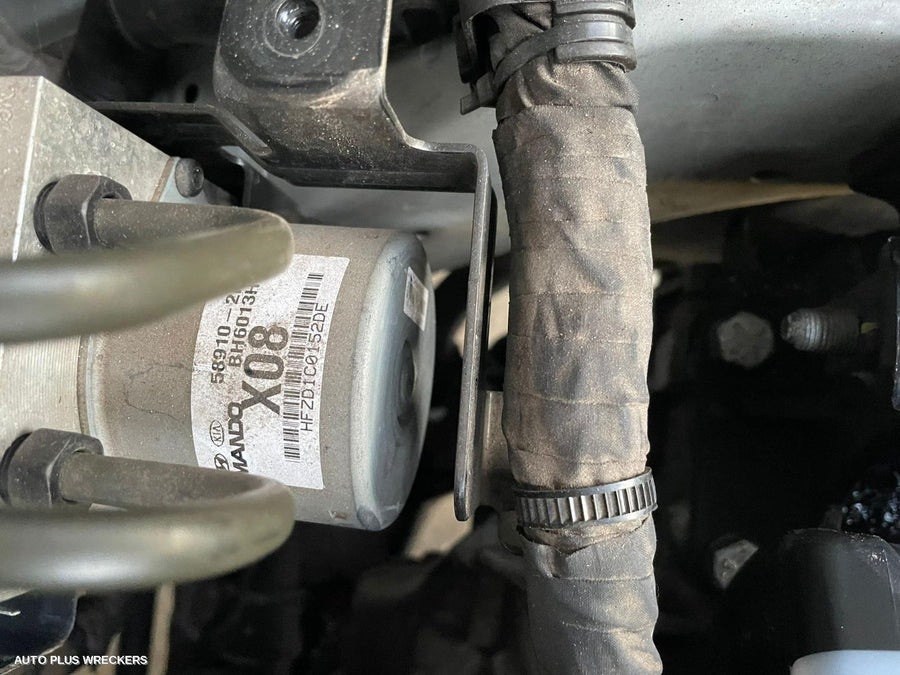 2012 Kia Sorento Left Indicator Fog Side