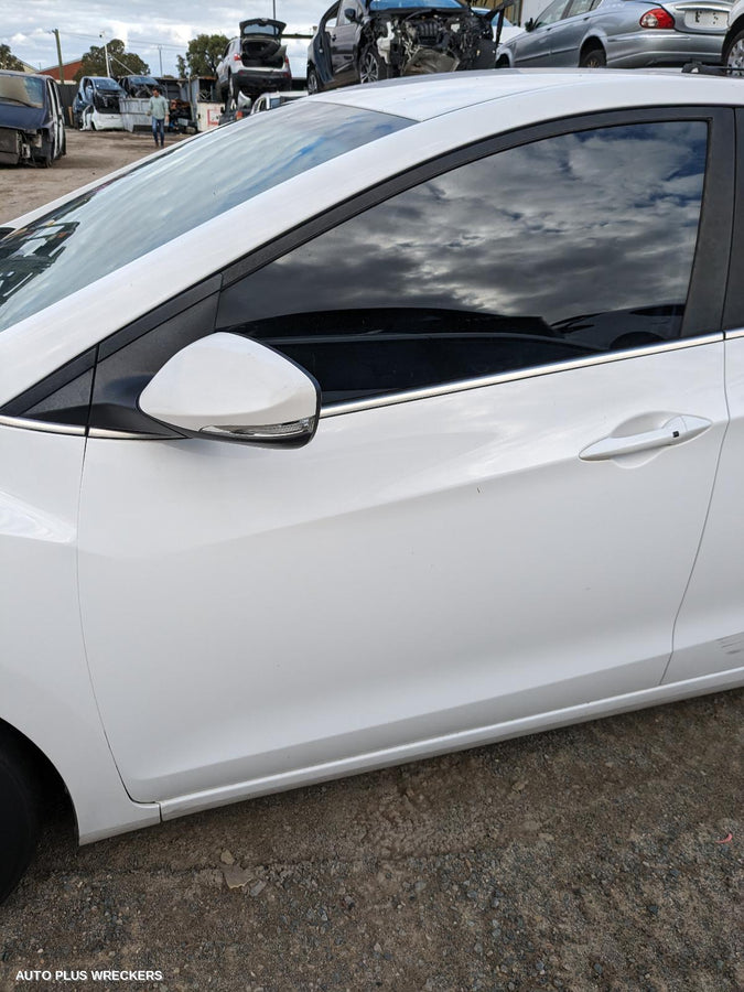 2013 Hyundai I30 Sunvisor