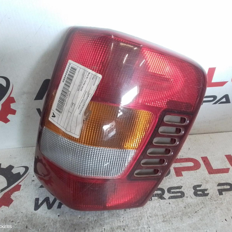 1999-2005 Jeep Grandcherokee Right Taillight