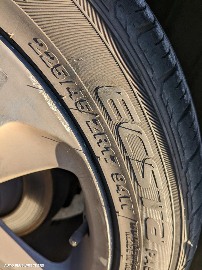 2016 Volvo S40 Left Front Door