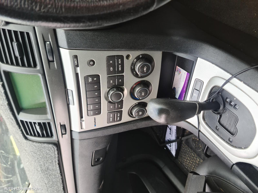 2010 Holden Commodore Sunvisor