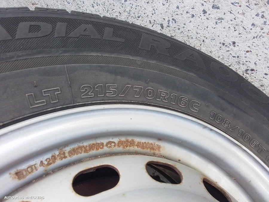 2011 Hyundai Iload/imax Seatbelt Stalk