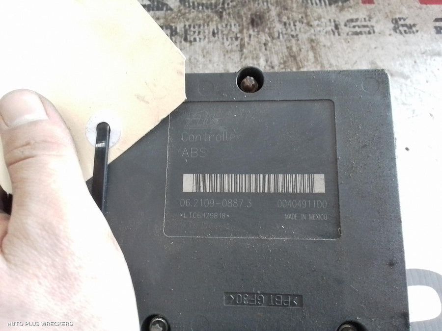 2005-2015 Nissan Navara Abs Pump Modulator