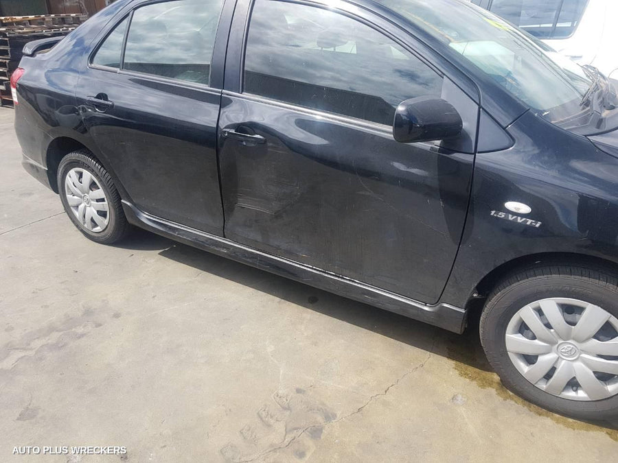 2006 Toyota Yaris Left Door Mirror