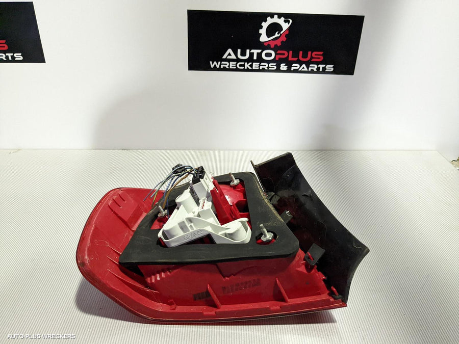 2006 Bmw 3 Series Right Taillight