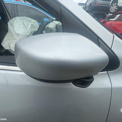 2015 Nissan Pulsar Right Driveshaft