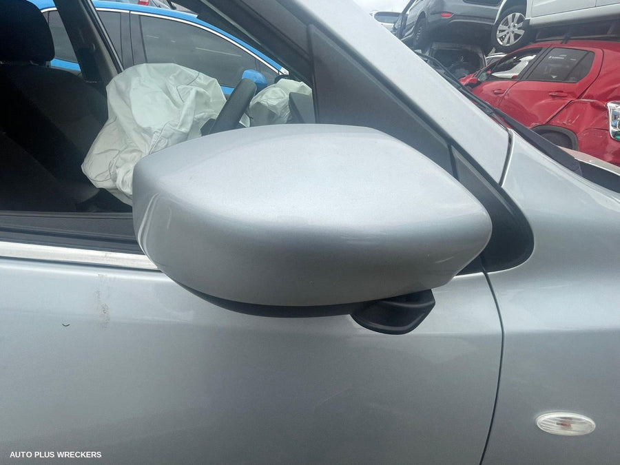 2015 Nissan Pulsar Rear Bumper