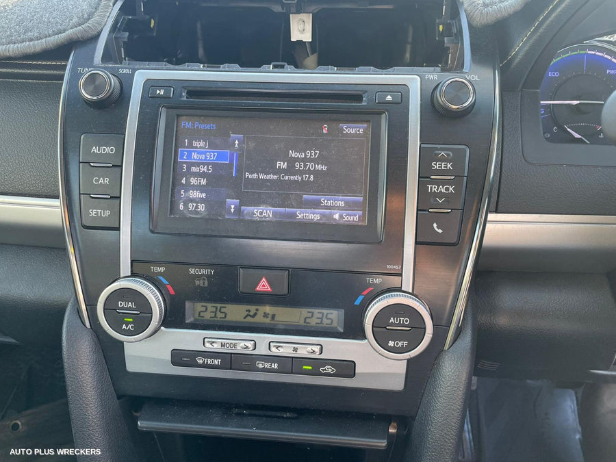 2017 Toyota Camry Front Seat