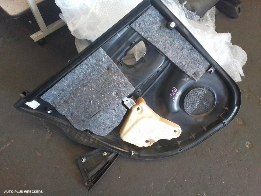 2014-2019 Toyota Yaris Door Trim