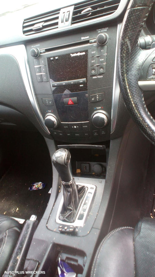 2011 Suzuki Kizashi Left Rear Door Sliding