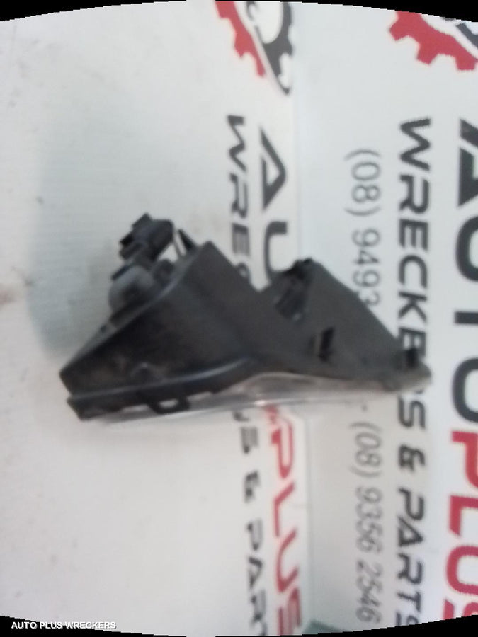 2014-2017 Volkswagen Polo Right Indicator Fog Side