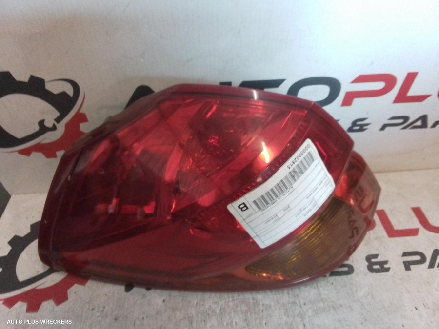 2005 Subaru Outback Left Taillight